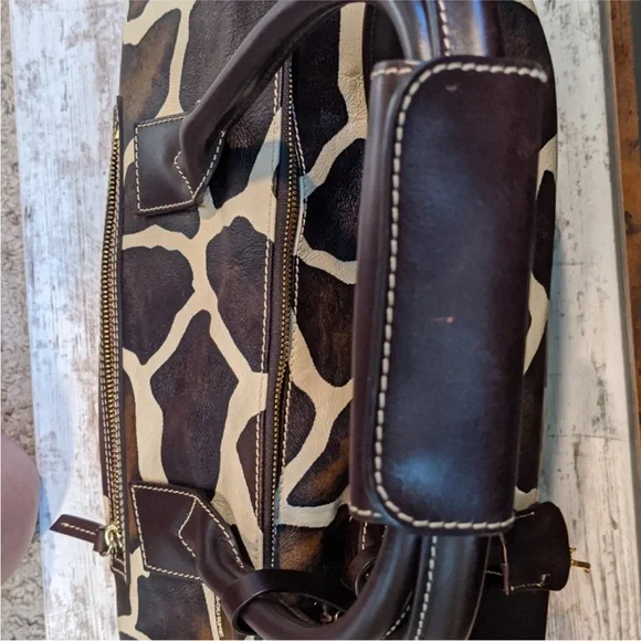 Dooney and Bourke Giraffe Print Weekend Bag - Picture 4 of 16